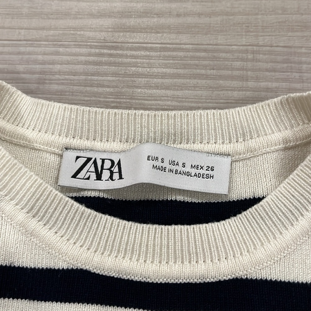 Zara long sleeve Sweater - Picture 2 of 3